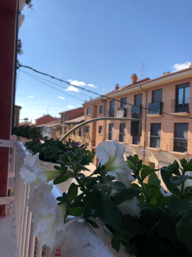 Sahagún Hostal San Juan מראה חיצוני תמונה