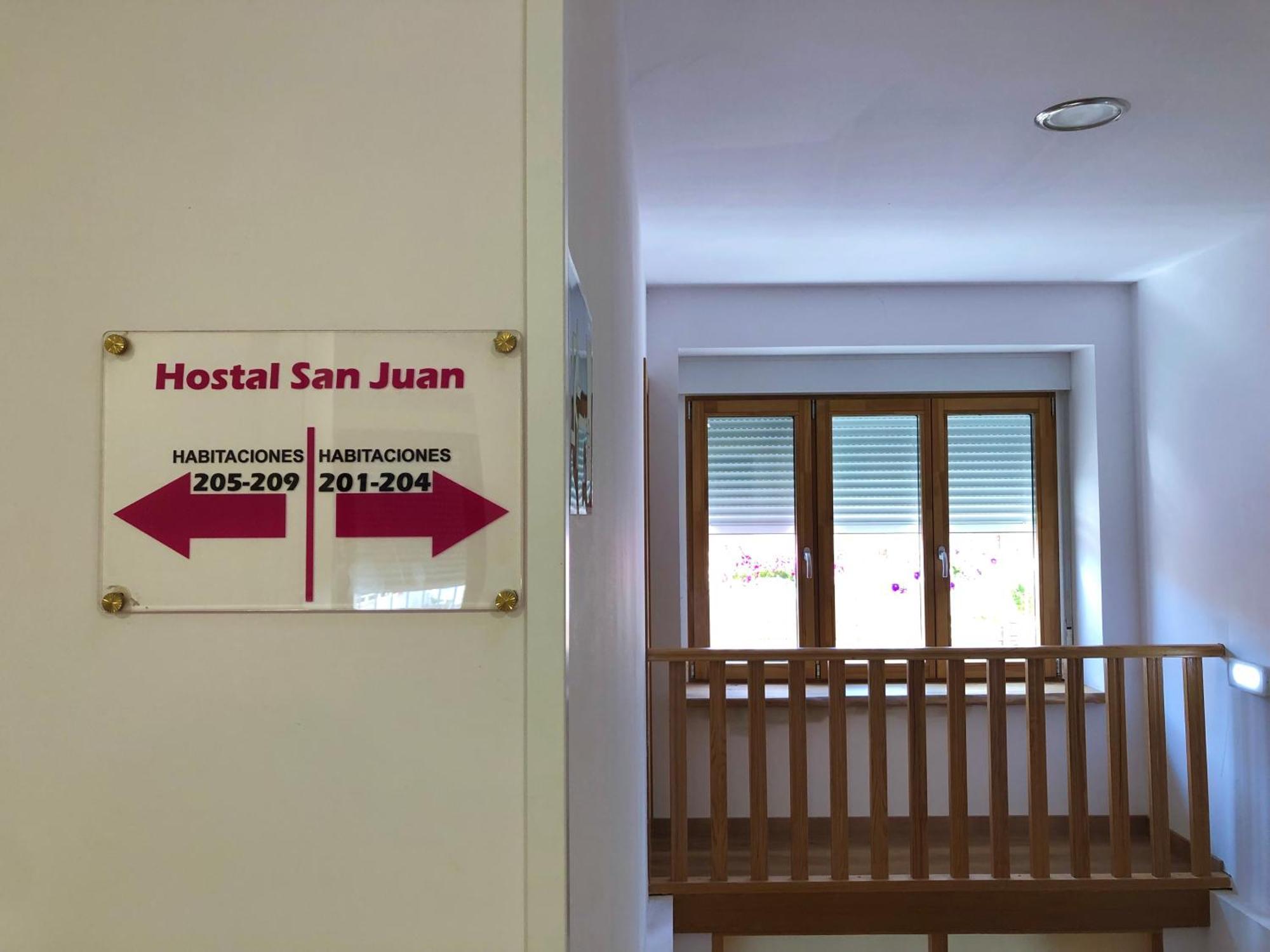 Sahagún Hostal San Juan מראה חיצוני תמונה