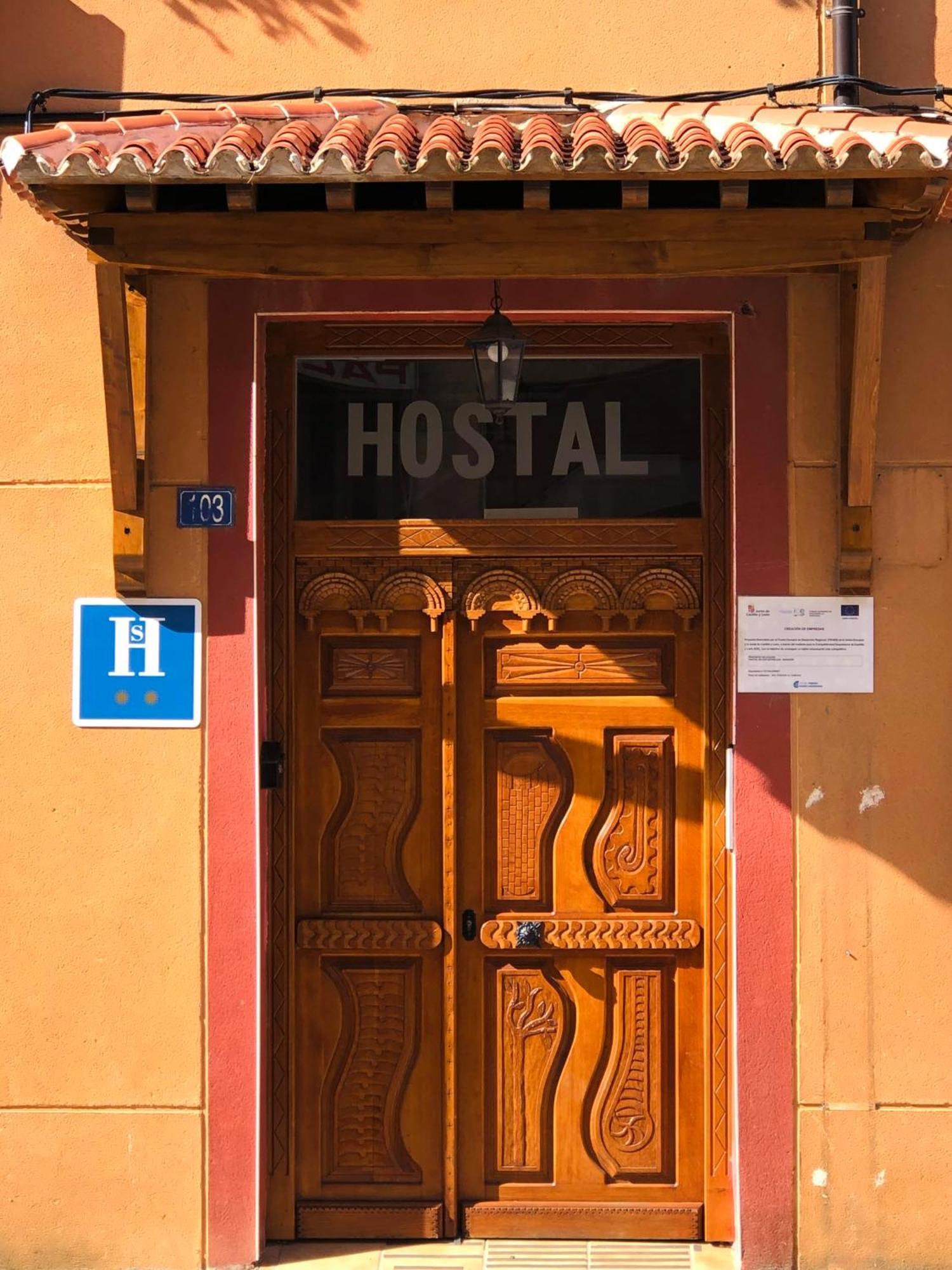 Sahagún Hostal San Juan מראה חיצוני תמונה